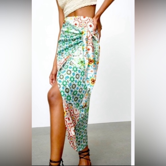 Zara Dresses & Skirts - Zara beautiful wrap knot sarong skirt w side zipper and tie. Gorgeous